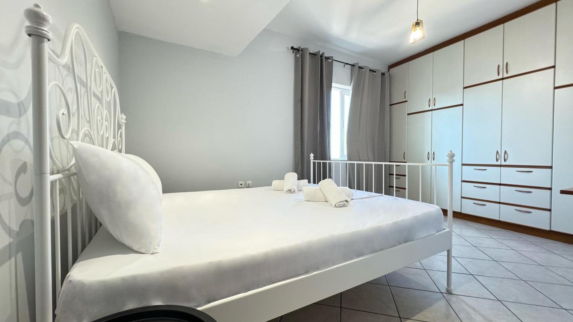 Sunny Apartment For Couples & Friends In Centre Iraklio Exterior foto